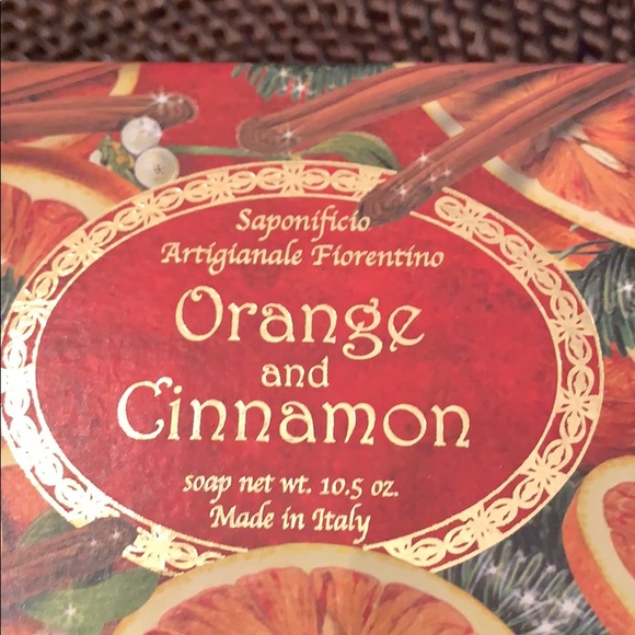 Handmade Italian Orange and Cinnamon soap bar - Picture 2 of 4